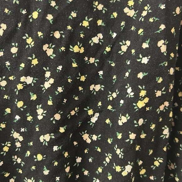 Divided Romper black floral size small with pockets and gathered waist - Picture 3 of 6